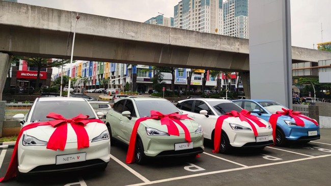 Neta Auto Indonesia memberikan garansi baterai seumur hidup buat 2.024 konsumen V yang terkumpul sejak GIIAS 2023.