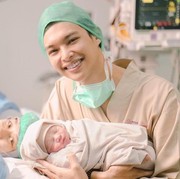 5 Seleb Melahirkan Anak Kedua Tahun 2023, Ada yang Harus Kehilangan Satu Anak Kembarnya
