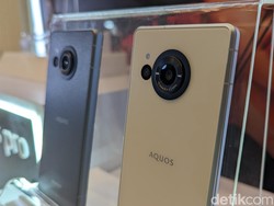 Sharp Pede Jual Ponsel Flagship di Tengah Lemahnya Pasar Smartphone
