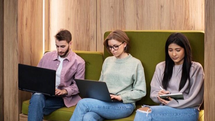 Survei Ungkap Gen Z Merasa Lebih Dewasa Dibandingkan Orangtua Mereka, Ini Pendapat Ahli