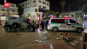 VIDEO: Pasukan Israel Geledah Ambulans saat Serbu Jenin
