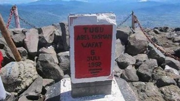 img-title Sosok Abel Tasman Pendaki yang Kisahnya Dijadikan Nama Tugu di Gunung Marapi