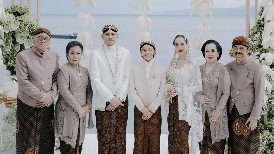 BCL dan keluarga Tiko Aryawardhana