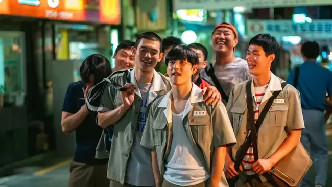 Boyhood merupakan drama Korea baru yang berkisah tentang korban bully jadi jagoan di SMA baru.