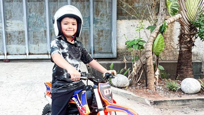 Bangga El Barack Cari Uang untuk Beli PC Rp118 Juta, Vincent Verhaag: Harus Usaha