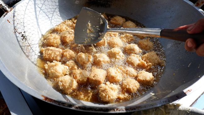 Lagi Viral, Jangan Coba-coba Ikut Challenge Makan Tahu Panas