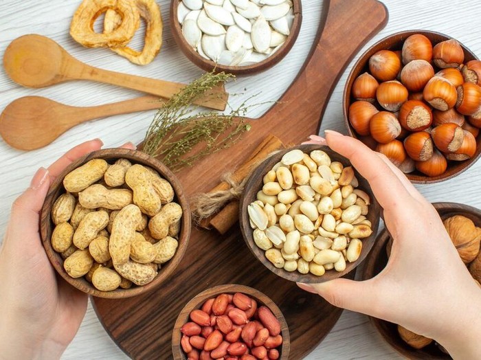 Kacang kacangan/ Foto: Freepik.com/kamranaydinov