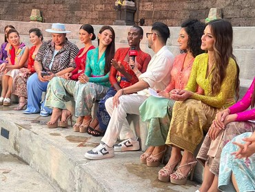 img-title Ivan Gunawan Ajak Top 10 Miss Grand International 2023 Nonton Tari Kecak di Bali