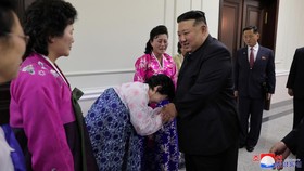 Warga Korut Muak Dengar Lagu Puja-puji Kim Jong Un Tiap Hari