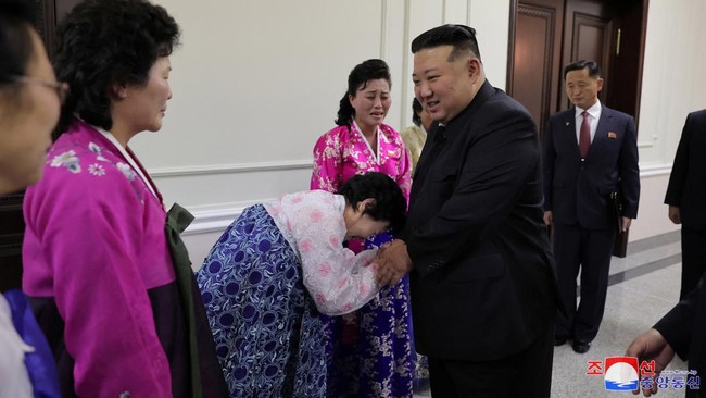 Warga Korea Utara disebut muak mendengar lagu puji-pujian terhadap pemimpin tertinggi Kim Jong Un, yang diputar setiap hari selama beberapa bulan terakhir.