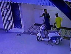 Imam Masjid Diserang Jemaah Pakai Badik, Korban Sempat Duel dengan Pelaku