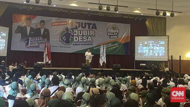 Menurut Cak Imin, implementasi Kartu Prakerja melenceng dari tujuan awal. Ia mengatakan saat ini lebih mirip program berbayar nonton YouTube.