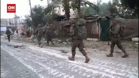 VIDEO: Momen IDF Serbu Pos Hamas Di Khan Younis