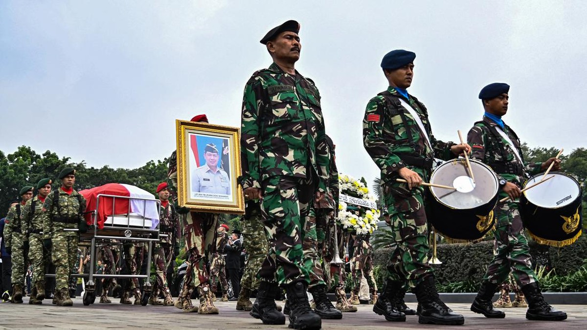FOTO: 23 Pendaki Marapi Tewas hingga Rohingya Luntang-lantung di Aceh