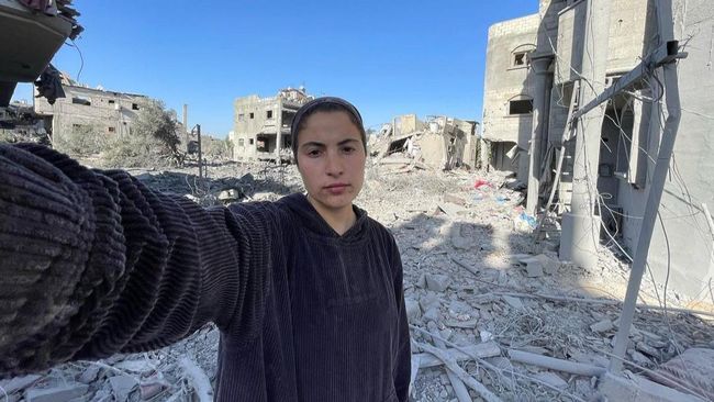 Palestinian Journalist in Gaza: Documenting Israeli Attacks and Struggle for Independence