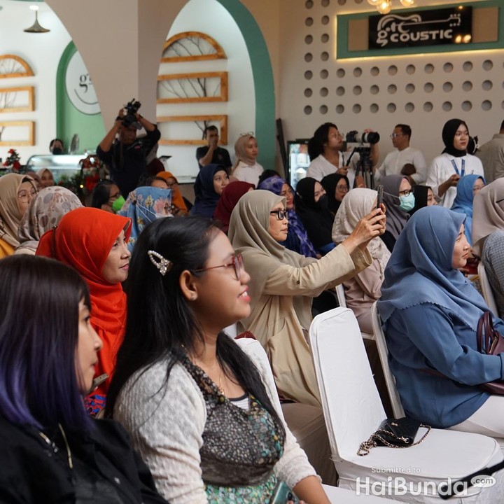 <p>Keseruan Beranda X OJK masih terus berlajut, lho. Di akhir acara, lima orang Bunda yang beruntung akan mendapatkan hadiah uang tunai sebesar Rp200 ribu. (Foto: Tim HaiBunda)</p>