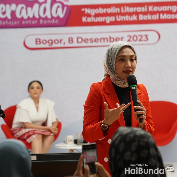 <p>"Biar enggak terjadi huru-hara, gabungkan antara keuangan suami dan Bunda, masukkan dalam satu rekening. Dari semua pola, ini adalah pola yang paling ideal," ujar Rista. (Foto: Tim HaiBunda)</p>