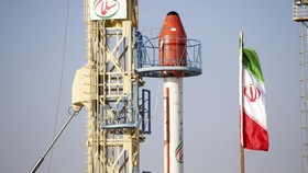 Targetkan Kirim Astronaut 2029, Iran Klaim Terbangkan Hewan ke Orbit