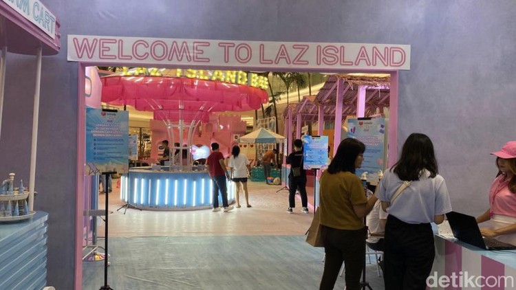 Keseruan di Laz Island Surabaya, pengunjung bisa karaoke bareng idola.