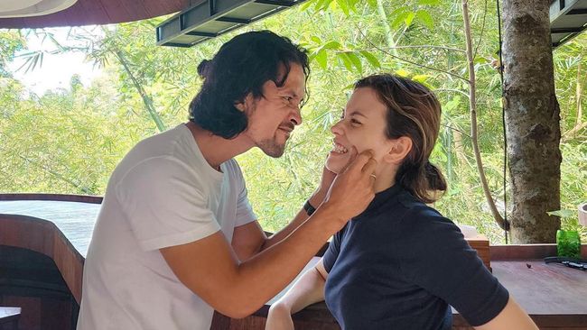 Isi Percakapan Edward Akbar dengan Kimberly Ryder di Pertemuan Perdana Usai Cerai
