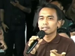 Materi Tepi Jurang Komika Aulia Singgung Anies, Ahok dan Habib Rizieq