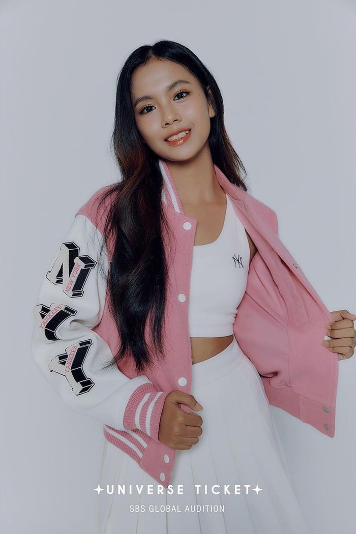 Penampilan pertama Vanesya Vixel Agustin di Universe Ticket sukses mendapatkan beragam reaksi dari publik. Ada yang terpesona dengan auranya yang penuh percaya diri hingga berharap di babak selanjutnya kemampuan perempuan muda tersebut kian meningkat./ Foto: soompi.com