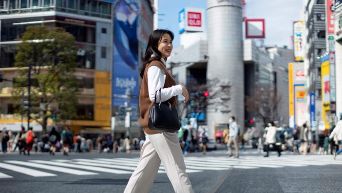 Jalan Kaki Ampuh Turunkan Berat Badan, Ini Cara Melangkah dan Durasi yang Efektif!
