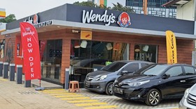 Wendy's Hadirkan Konsep 'Drive By, Drive Buy, Drive Bye' di Jaksel