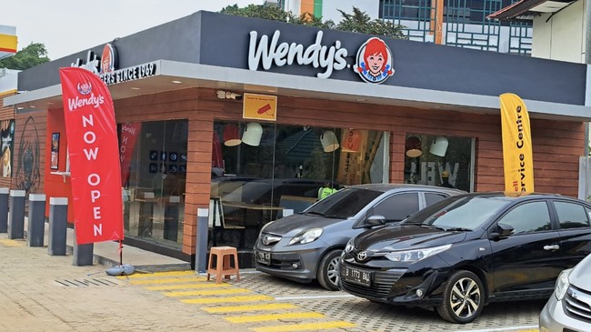 Wendy's menghadirkan konsep 'drive by, drive buy, drive bye' untuk menjawab kebutuhan masyarakat modern yang memiliki mobilitas tinggi.