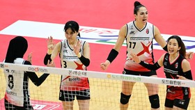 Megawati Impresif Cetak 24 Poin, Red Sparks Digebuk Pink Spiders 1-3
