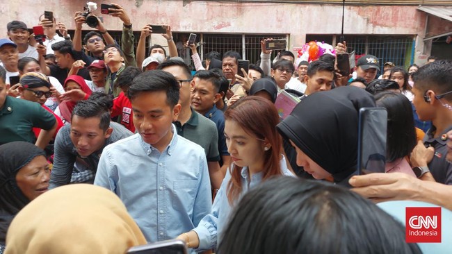 Gibran menyambangi tempat eks Ketum PBNU Said Aqil di Jaksel, dan empunya rumah menerima kunjungan serta menyatakan diri netral di Pemilu 2024.