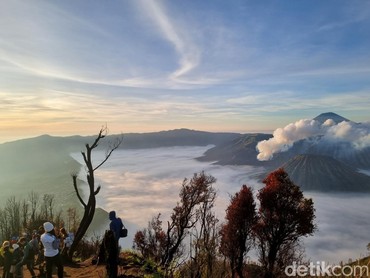 img-title Tarif Penggunaan Drone di Gunung Bromo Naik, Wisatawan Harus Bayar Rp2 juta