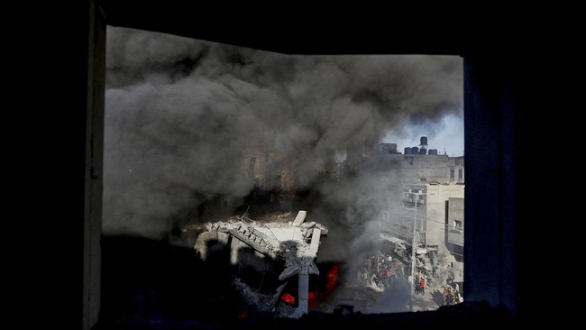 Israel sedang menggencarkan operasi militernya ke wilayah Gaza selatan, di  mana pasukan organik didukung tank hingga armada udara.