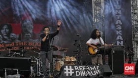 Panggung 'Bongkar' Kritik Politik Dinasti dan Desak Usut Kasus HAM