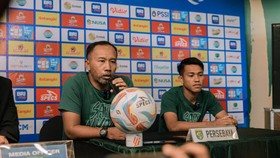 Pesan Uston Nawawi untuk Bonek di Persebaya vs Persija