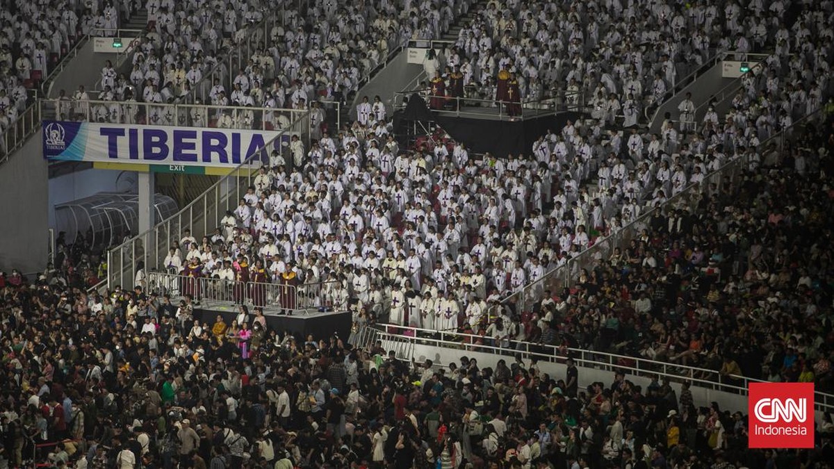 FOTO: 200 Ribu Jemaat Gereja Tiberias Hadiri Perayaan Natal di GBK