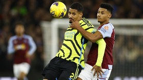 Hasil Liga Inggris: Ditekuk Aston Villa, Arsenal Tergusur dari Puncak