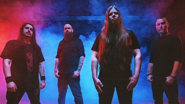 Posisi Metallica sebagai band metal pertama yang akan tampil di Arab Saudi dikandaskan oleh Cryptopsy. Sejarah baru pun tertoreh di Arab Saudi.