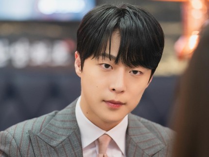 7 Potret Bae In Hyuk Sebagai Kang Tae Ha di Drama Korea The Story of Park's Marriage Contract