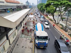 Ada Perbaikan Jalan di Cawang, 2 Halte TransJ Tak Beroperasi Sementara