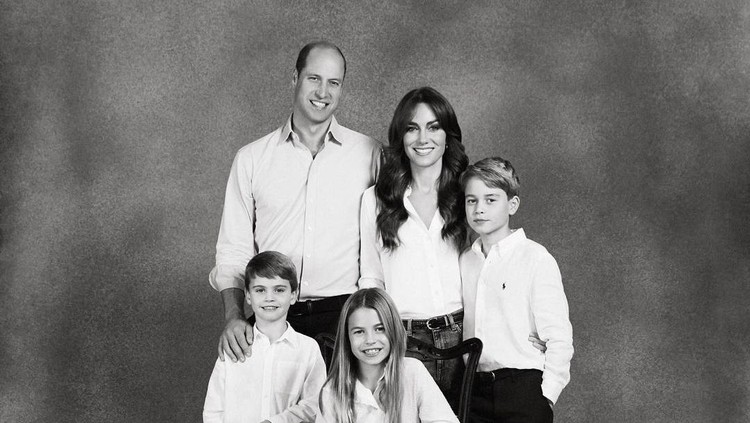 Potret Natal Keluarga Kate Middleton dan Pangeran William