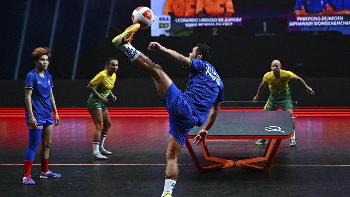 SMASHOT: Bersaing Finis Pertama