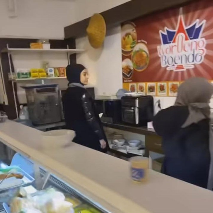 <p>Kedatangan mereka ke Belanda sekaligus untuk mengunjungi ibunda Zaskia Sungkar, Fanny Bauty yang kini menetap di Negeri Kincir Angin bersama suami bule. Sang Bunda membuka restoran Indonesia yang menyajikan menu masakan Padang. (Foto: Instagram @zaskiasungkar15 @irwansyah_15)</p>