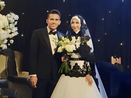 7 Potret Resepsi Adiba Putri Almarhum Ustaz Jefri & Ummi Pipik dengan Egy Maulana