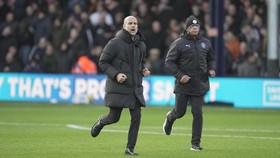 Guardiola Disorot di Luton vs Man City: Marah ke Wasit, Meledek Lawan