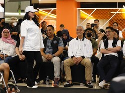 Berkumpul di High End, Ganjar-Mahfud Gunakan Baju Sat Set-Tas Tes