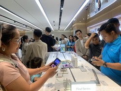 Unik! OPPO Experience & Service Store Medan Berkonsep Toko ala Coffee Shop