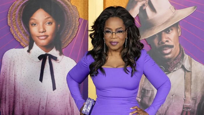 Oprah Winfrey poses at the premiere of the film 5 Tokoh Ternama Dulunya Hidup Melarat sekarang Sukses Besar