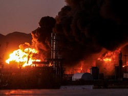 1,5 Juta Liter BBM Lenyap Imbas Kebakaran Kilang Minyak di Iran