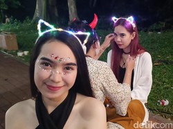 Diburu Partygoers, Penjual Face Sticker Kecipratan Rezeki di DWP XV